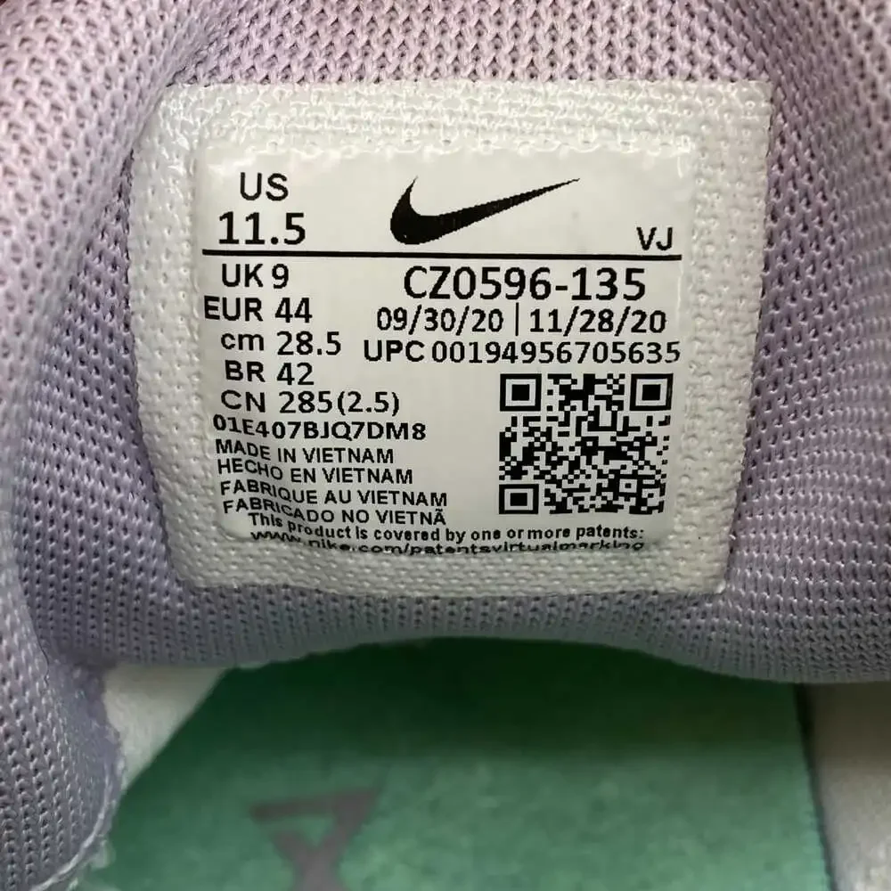 Nike White Green Metcon 4 Sneakers | Size 11.5